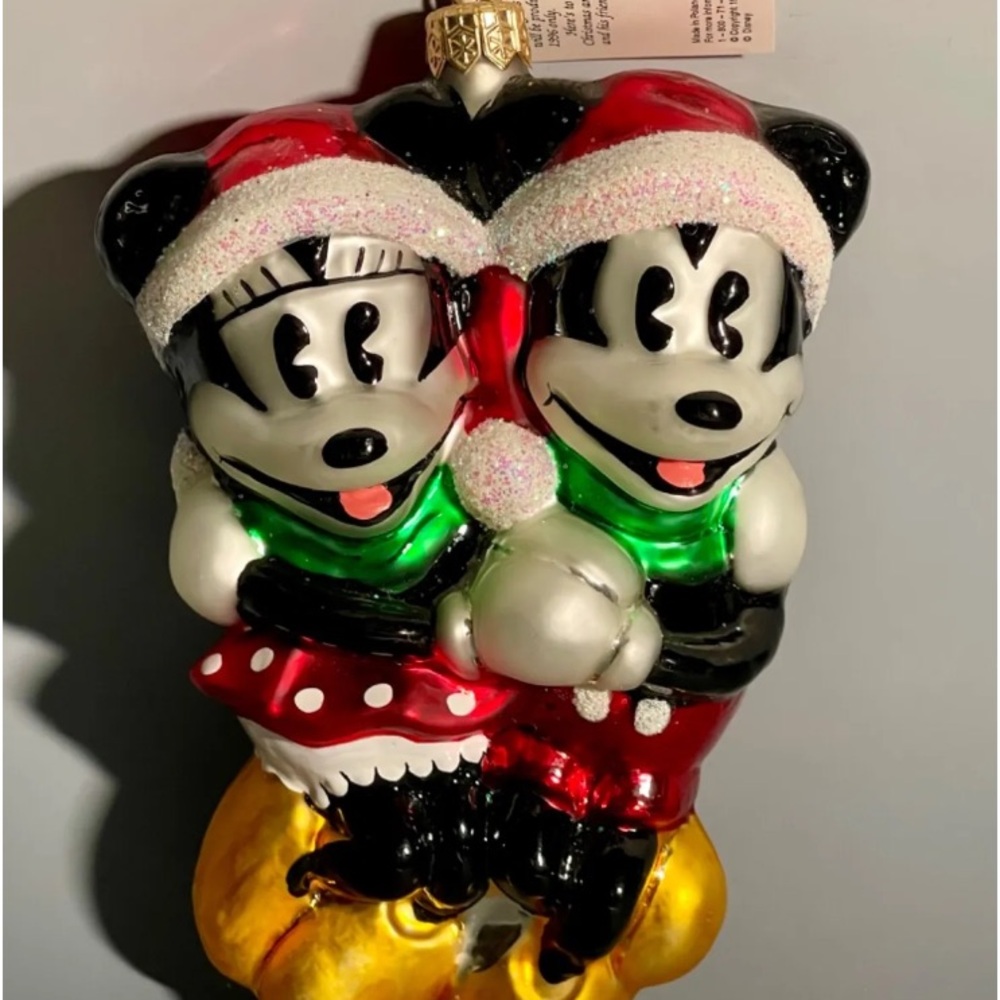 Holiday Skaters